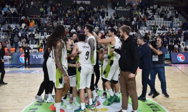 Manisa Büyükşehir Belediyespor Kulübü, 5’inci sıradaki yerini korudu.